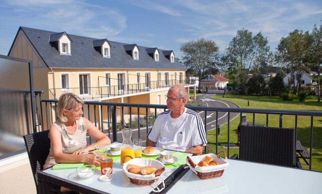 Residence Le Bois Flotte Merville-Franceville-Plage Phòng bức ảnh